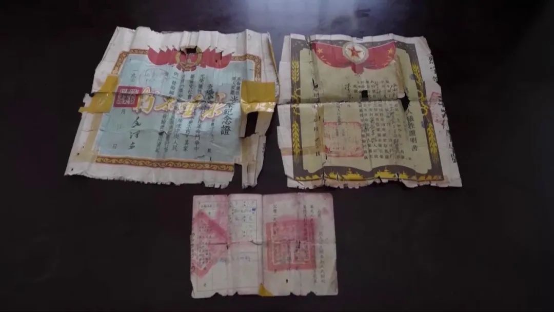 70多年后的這場(chǎng)“相見(jiàn)”，破防了……