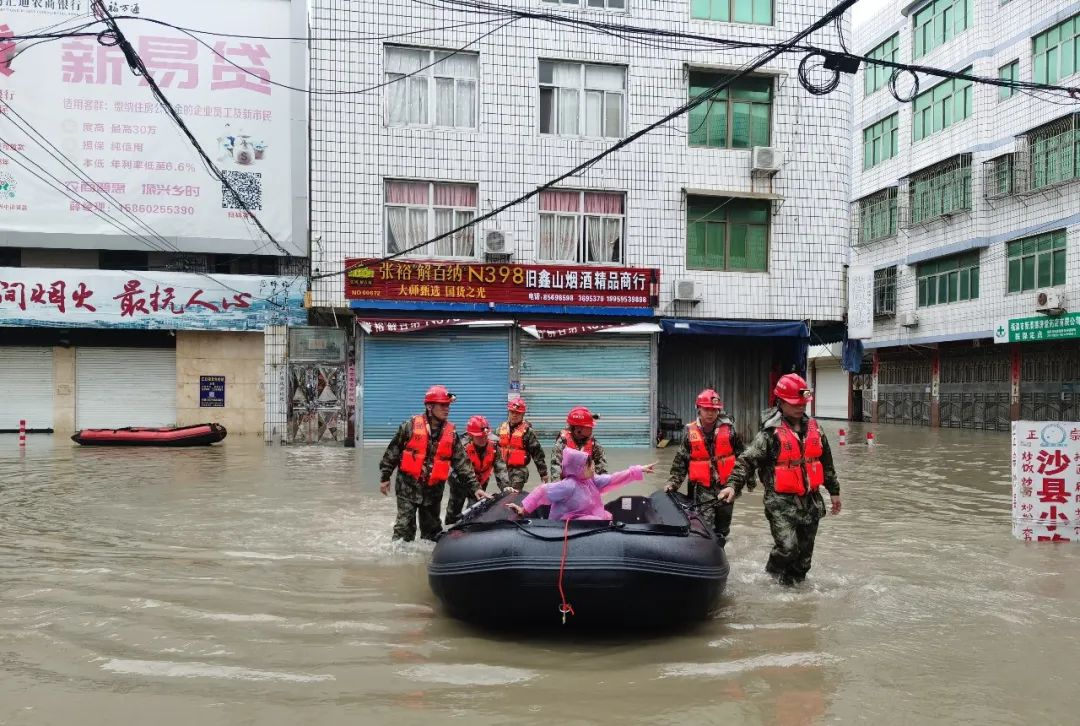 4.3.png 勇挑重擔風(fēng)雨同心 退役軍人事務(wù)系統和廣大退役軍人奮戰抗洪搶險救災一線(xiàn)-云南能投軍創(chuàng )產(chǎn)業(yè)投資有限公司