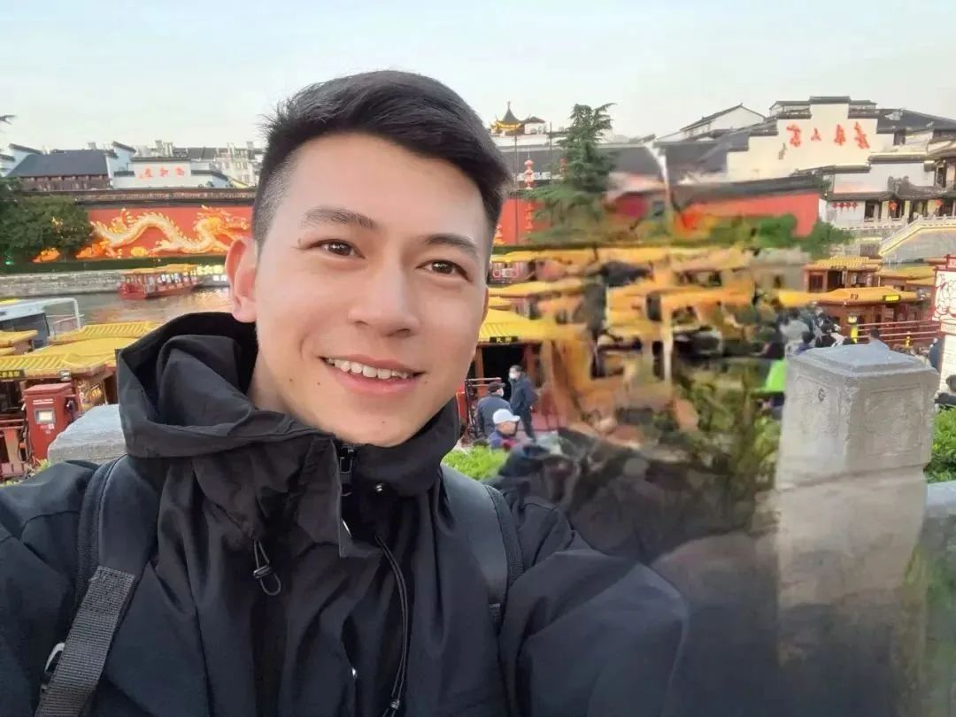 從橋上一躍而下！退役軍人孫逸超，你太帥了！