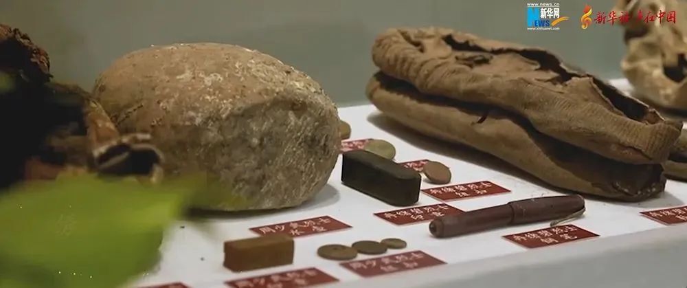 1121111.jpg 英雄回家丨原創(chuàng )MV:長(cháng)相憶-云南能投軍創(chuàng )產(chǎn)業(yè)投資有限公司