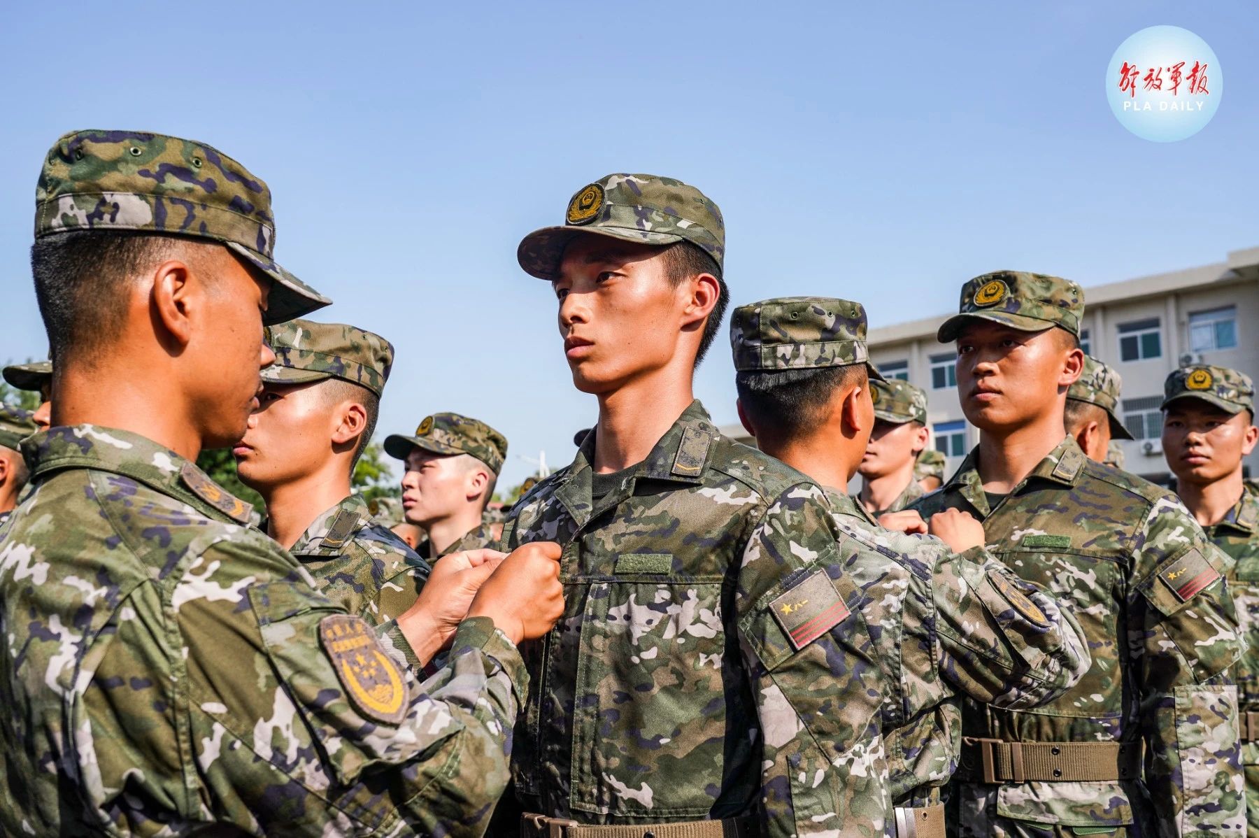 “今天，我退役了……”揮淚告別，他們踏上新征程-云南能投軍創(chuàng  )產(chǎn)業(yè)投資有限公司