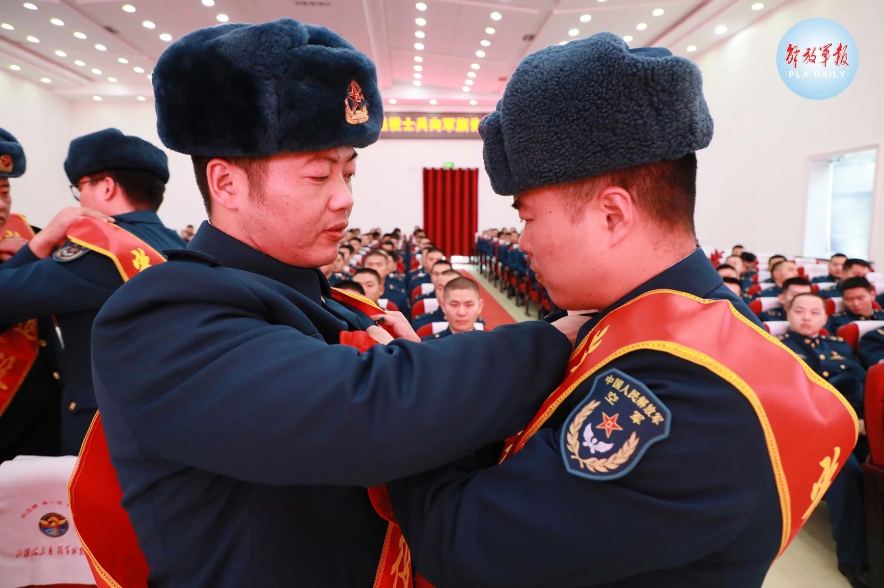 “今天，我退役了……”揮淚告別，他們踏上新征程-云南能投軍創(chuàng  )產(chǎn)業(yè)投資有限公司